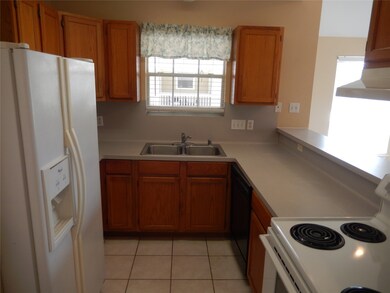 1159 Lovett St unit 4, Tomball, TX 77375 - photo 4