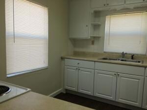 1012 Grant St, West Palm Beach, FL 33407 - photo 3