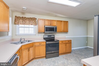 180 Ranson Estates Cir, Ranson, WV 25438 - photo 4