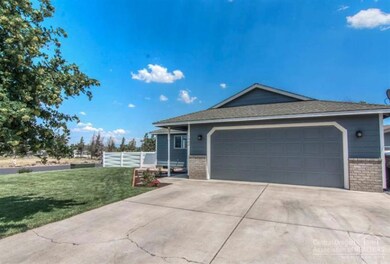 1902 SW 35th Place, Redmond, OR 97756 - photo 2