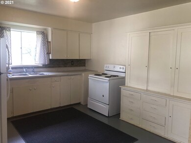 602 S Main St, Pendleton, OR 97801 - photo 6