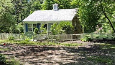 Distant view of Cottage with 2 bedrooms
