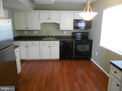 2551 Fox Ridge Ct unit 67, Woodbridge, VA 22192 - photo 2