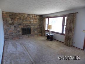 1537 Pleasant Grove Rd, Hendersonville, NC 28739 - photo 5