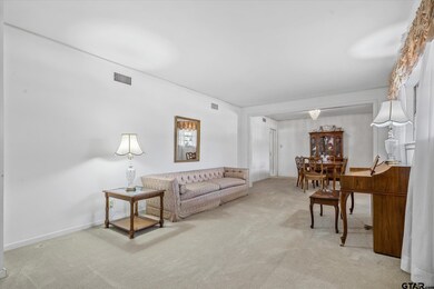 807 Rhodes Dr, Tyler, TX 75701 - photo 4