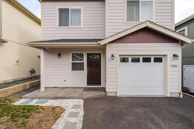 1785RonstadtWay-004