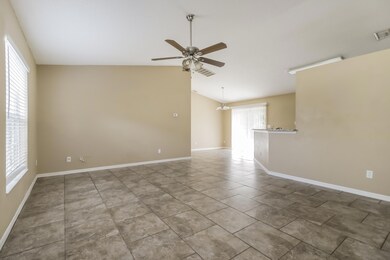 002-photo-living-room-9060060