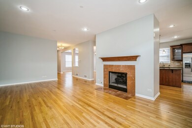 1951 Farnsworth Ln, Northbrook, IL 60062 - photo 2