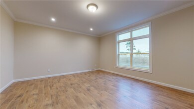 Large den off foyer entry