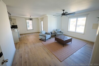 112 W 2nd St unit C, Owasso, OK 74055 - photo 3