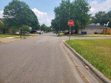 4512 Woodway Ave, Rosenberg, TX 77471 - photo 4