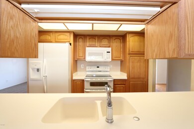 446 E Carter Dr, Tempe, AZ 85282 - photo 5