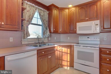 526 Union School Rd, Mount Joy, PA 17552 - photo 5