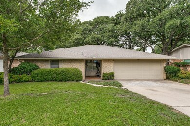 645 Oak Dr, Hurst, TX 76053 - photo 2
