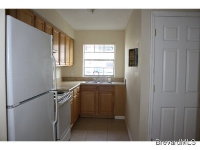 2901 Albemarle St unit I2, Melbourne, FL 32901 - photo 4
