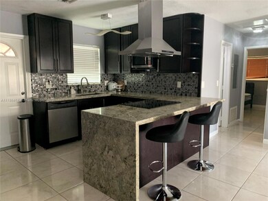 38 SE 11th St unit 1, Dania, FL 33004 - photo 4