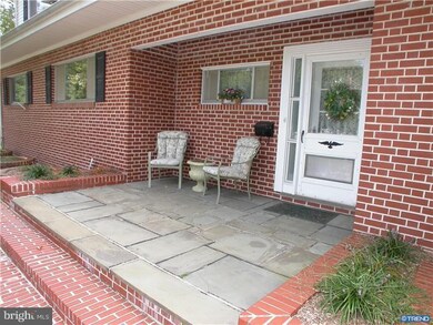 802 W 13th St, New Castle, DE 19720 - photo 2