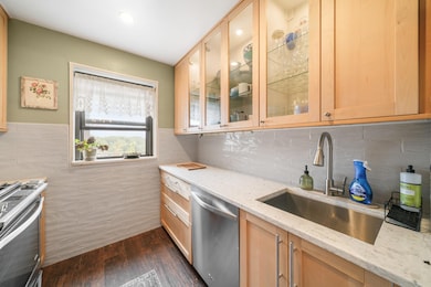 The Kenmore unit 6J, New Rochelle, NY 10805 - photo 7