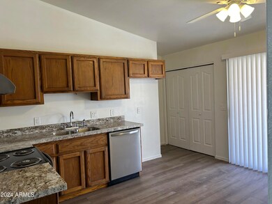 534 E Oraibi Dr, Phoenix, AZ 85024 - photo 7