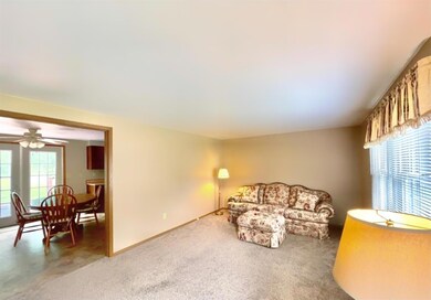 722 Floyd Ave, Versailles, IN 47042 - photo 3