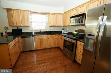 10513 Eastwind Way, Columbia, MD 21044 - photo 6