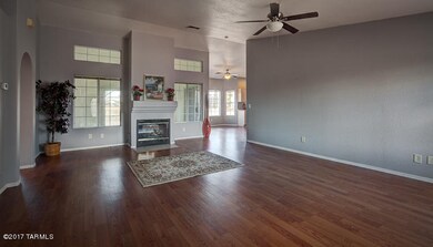 193 e christmas tree ln-6