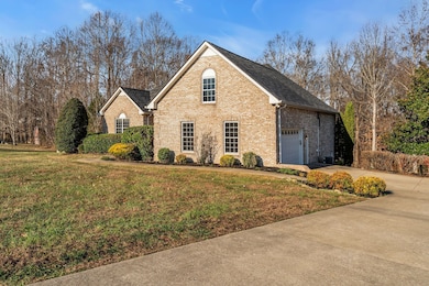1094 Paradise Dr, Greenbrier, TN 37073 - photo 2