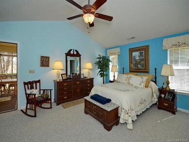 46 Gray Wolf Ln, Hendersonville, NC 28792 - photo 7