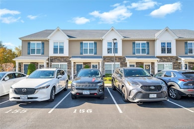 156 Ashley Ct, Central Islip, NY 11722 - photo 3