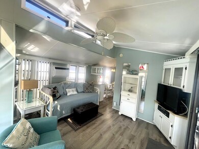 40 E Living to Dining