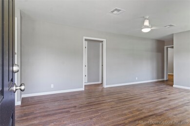 245 E 148th St, Glenpool, OK 74033 - photo 3