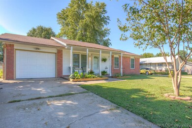 1396 E 143rd St, Glenpool, OK 74033 - photo 2