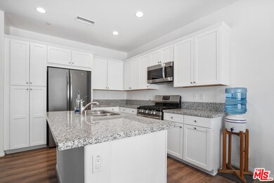 Upgraded kitchen cabinets