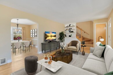 901 Manchester Ave, Westchester, IL 60154 - photo 3