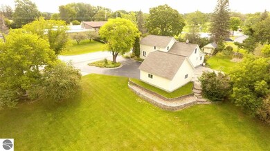 443 N Fairview St, West Branch, MI 48661 - photo 3