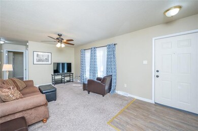4430 SE 7th St, Des Moines, IA 50315 - photo 2