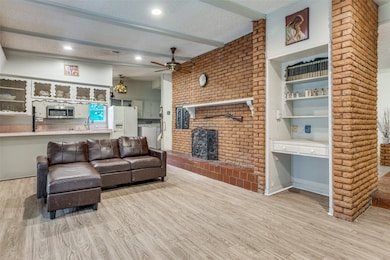 8516 La Jolla Ct, Benbrook, TX 76116 - photo 2