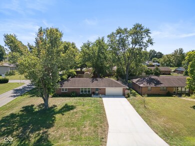 2239 Sims Dr, Columbus, IN 47203 - photo 3
