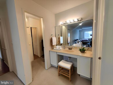 The Rotonda unit 207, McLean, VA 22102 - photo 6