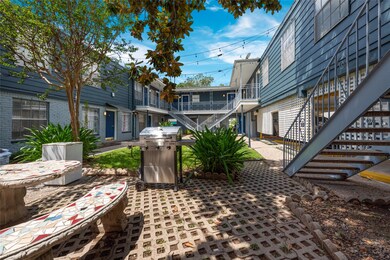 3611 Graustark St unit 4, Houston, TX 77006 - photo 3