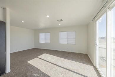 6727 Holiday Ave, Rosamond, CA 93560 - photo 3