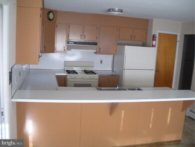 406 W Champlain Ave, Wilmington, DE 19804 - photo 4