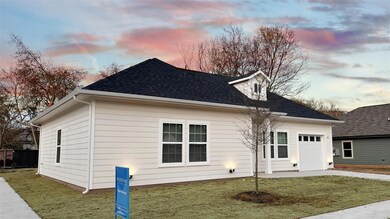 810 S 4th St, Bonham, TX 75418 - photo 3