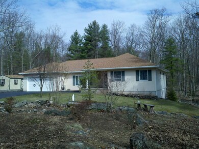 13 Holiday Dr, Hawley, PA 18428 - photo 5