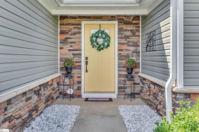 2030 Wexley Dr, Boiling Springs, SC 29316 - photo 4