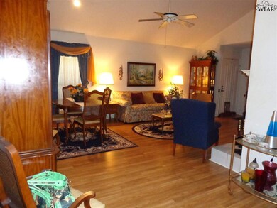 1513 Carol Ln, Wichita Falls, TX 76302 - photo 3