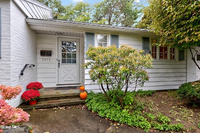 2472 Hilltop Rd, Schenectady, NY 12309 - photo 2