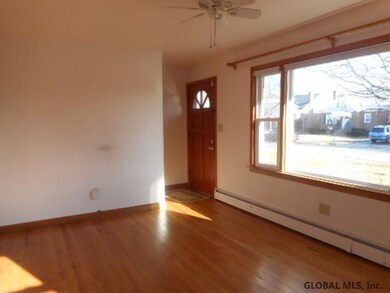 16 Swartson Ct, Albany, NY 12209 - photo 3