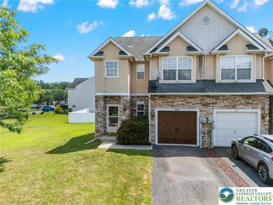 225 Maple Ct, Alburtis, PA 18011 - photo 2