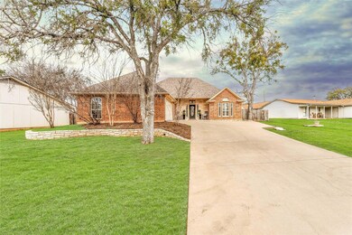 5226 Fairway Cir, Granbury, TX 76049 - photo 3